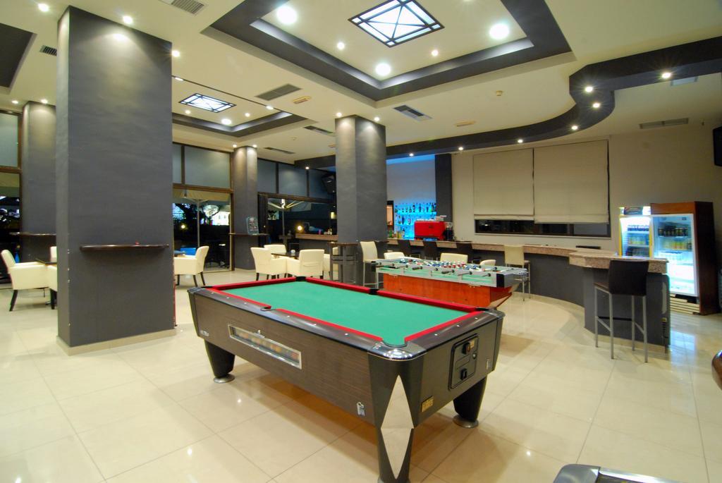 圣君士坦丁公寓式酒店 科斯镇 外观 照片